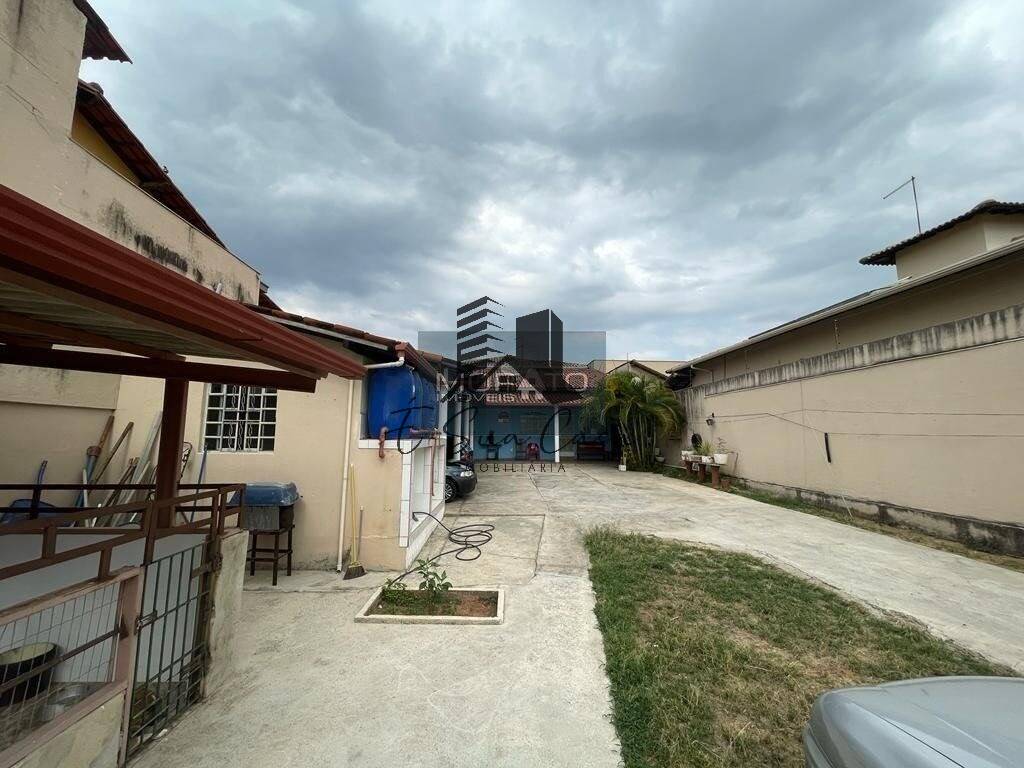 Casa à venda com 3 quartos, 200m² - Foto 25