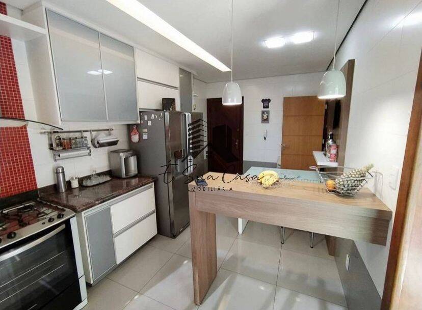 Apartamento à venda com 3 quartos, 142m² - Foto 10