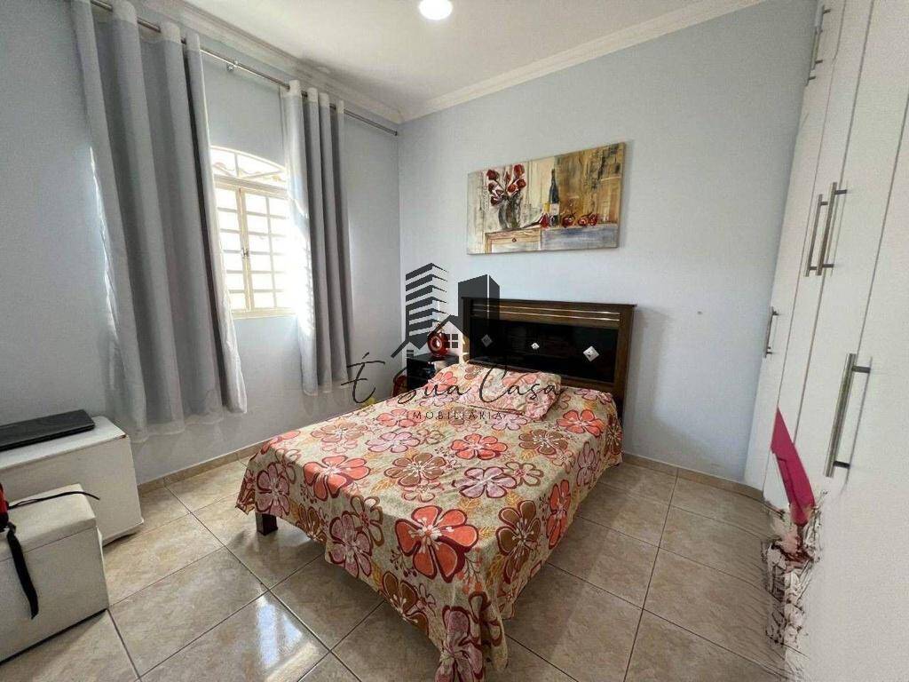 Casa à venda com 3 quartos, 480m² - Foto 34