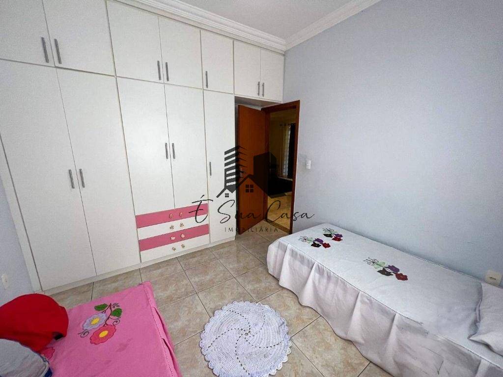 Casa à venda com 3 quartos, 480m² - Foto 35