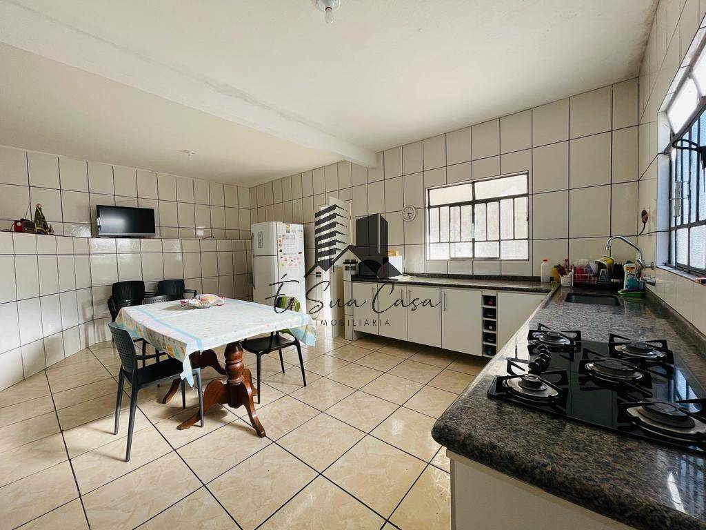 Casa à venda com 3 quartos, 360m² - Foto 17