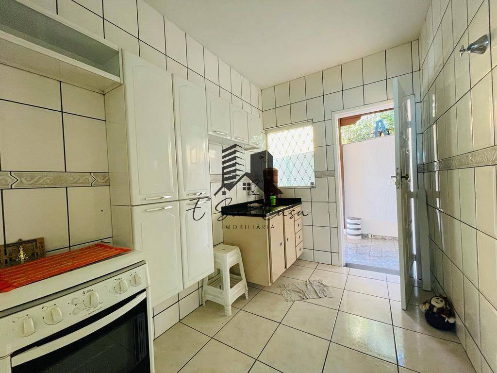 Casa à venda com 3 quartos, 360m² - Foto 18