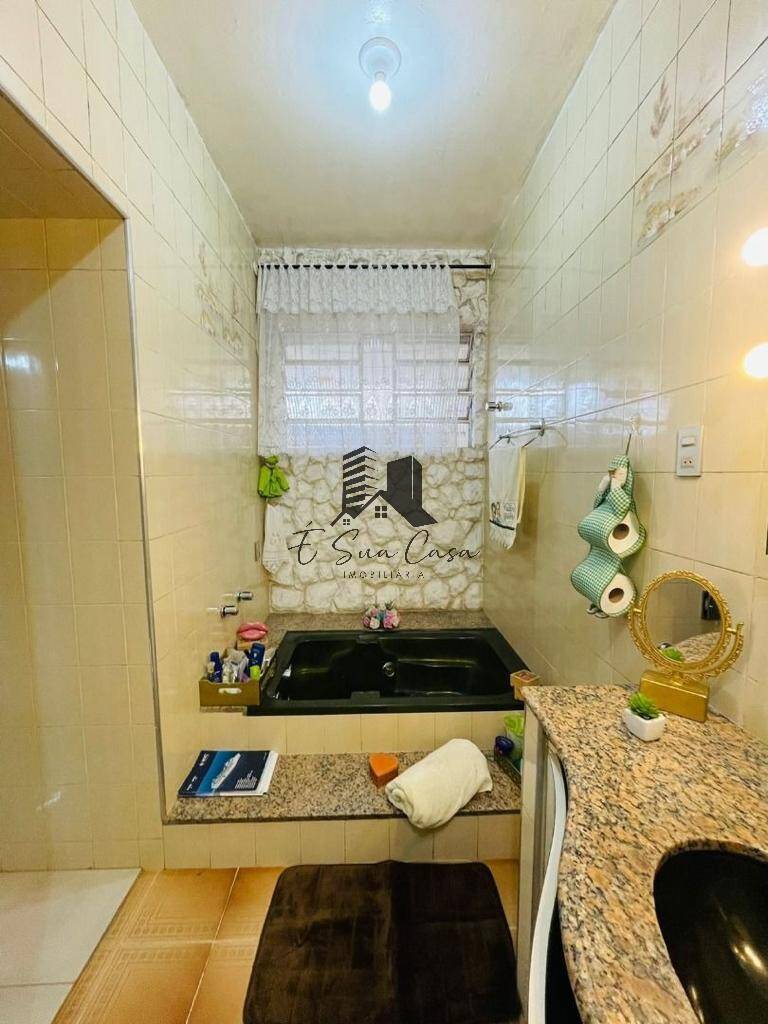 Casa à venda com 4 quartos, 331m² - Foto 22