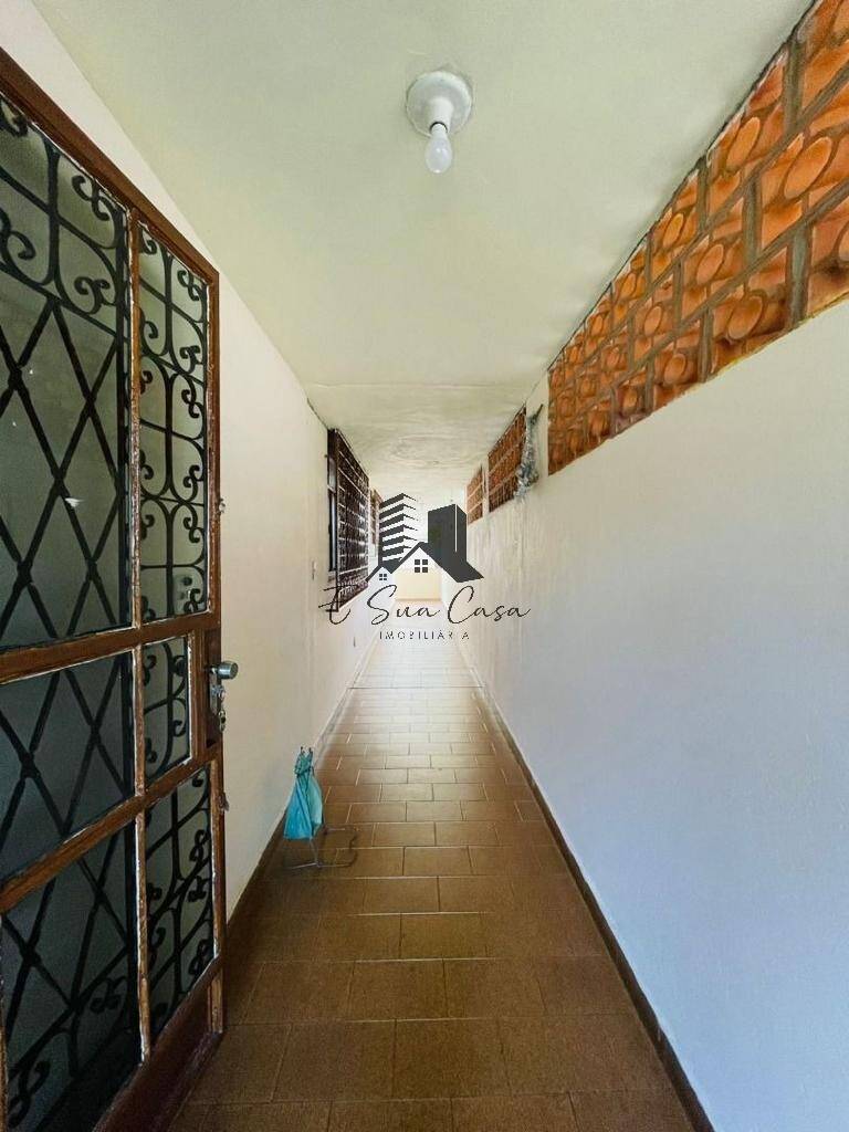 Casa à venda com 4 quartos, 331m² - Foto 24