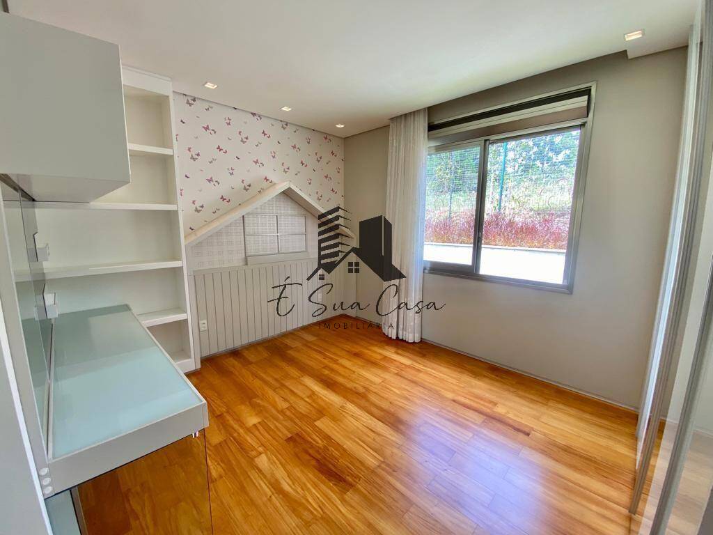 Casa à venda com 4 quartos, 340m² - Foto 13