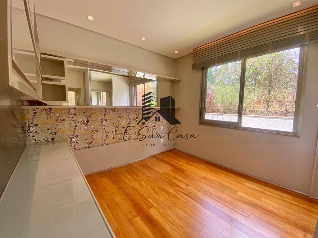 Casa à venda com 4 quartos, 340m² - Foto 17