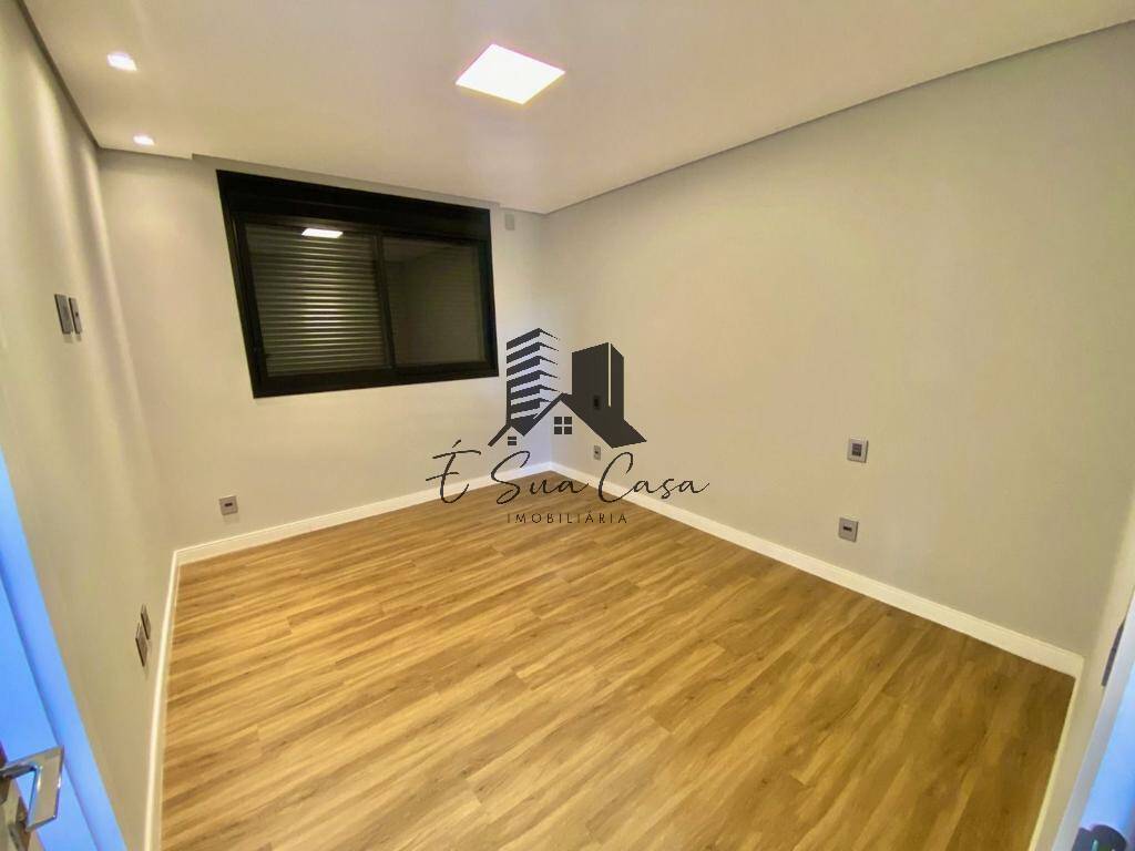 Casa à venda com 4 quartos, 434m² - Foto 17