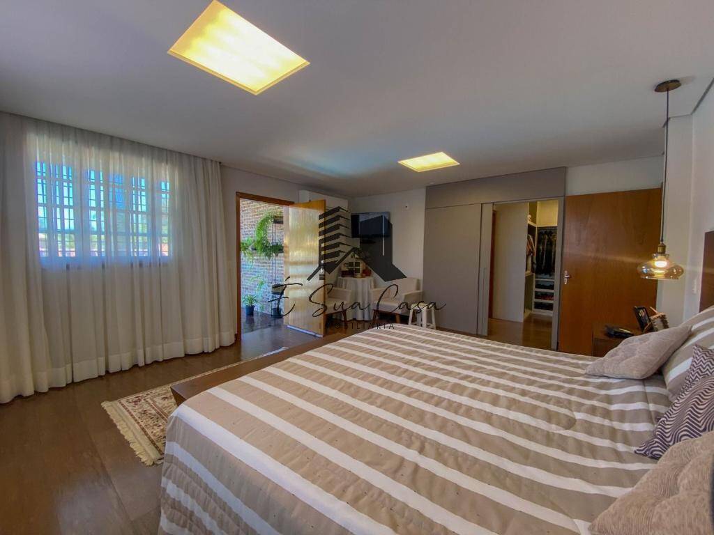 Casa à venda com 4 quartos, 360m² - Foto 15