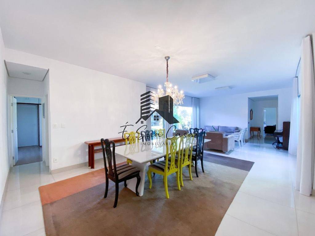 Casa à venda com 4 quartos, 358m² - Foto 1