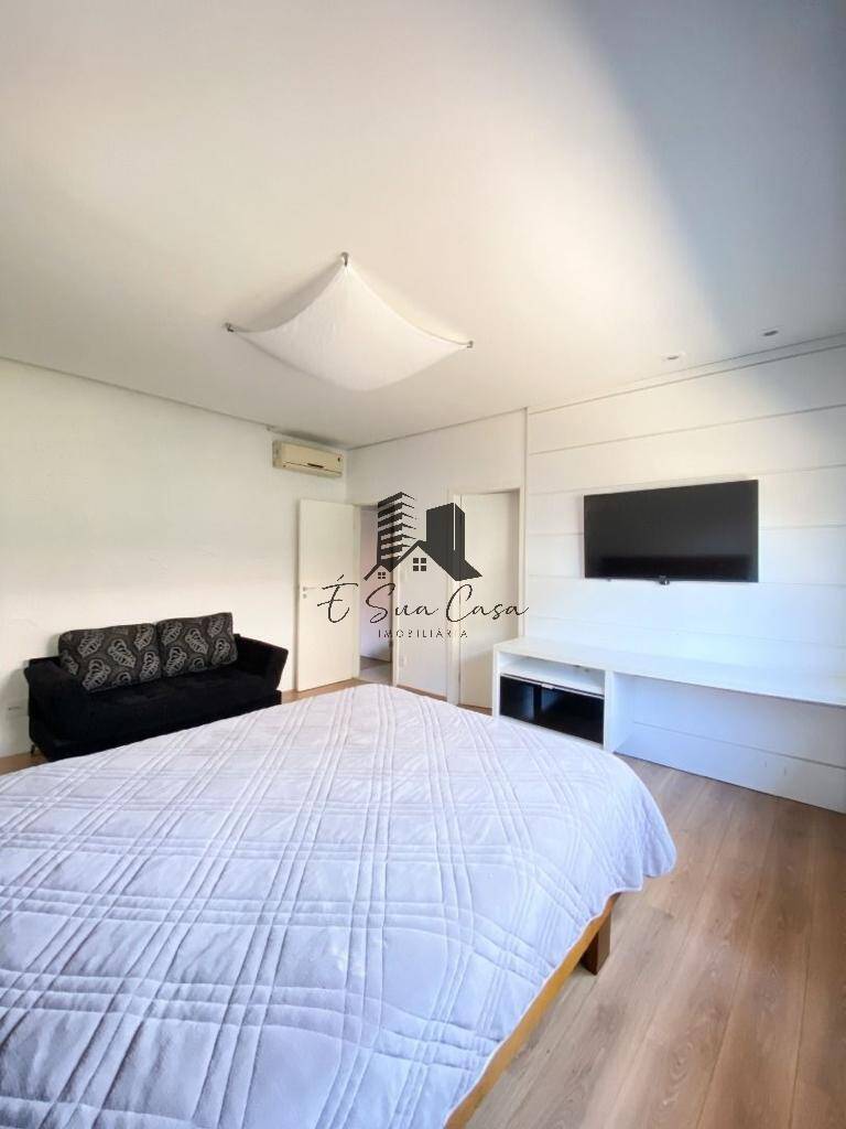 Casa à venda com 4 quartos, 358m² - Foto 12