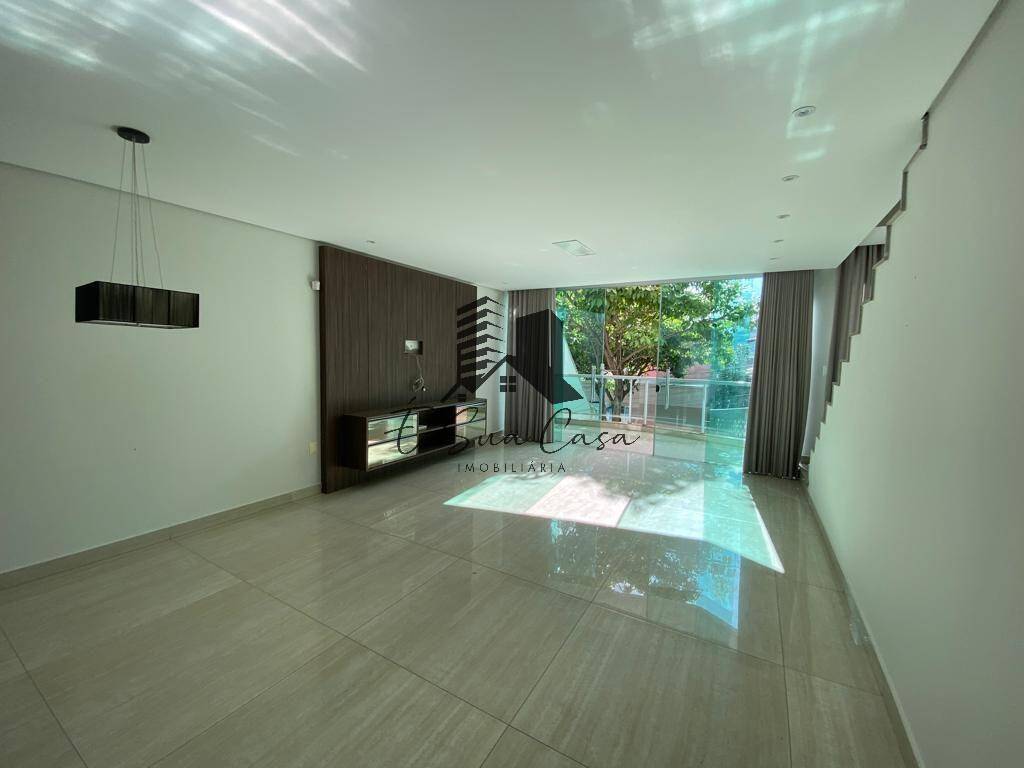 Casa à venda com 3 quartos, 220m² - Foto 3