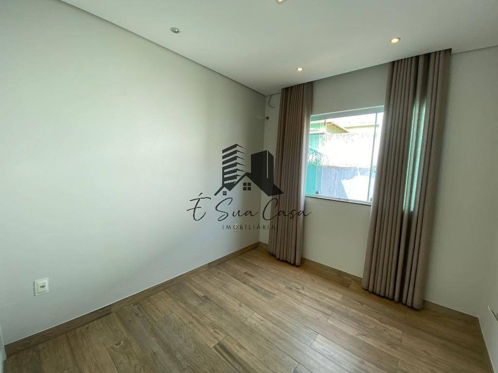 Casa à venda com 3 quartos, 220m² - Foto 25