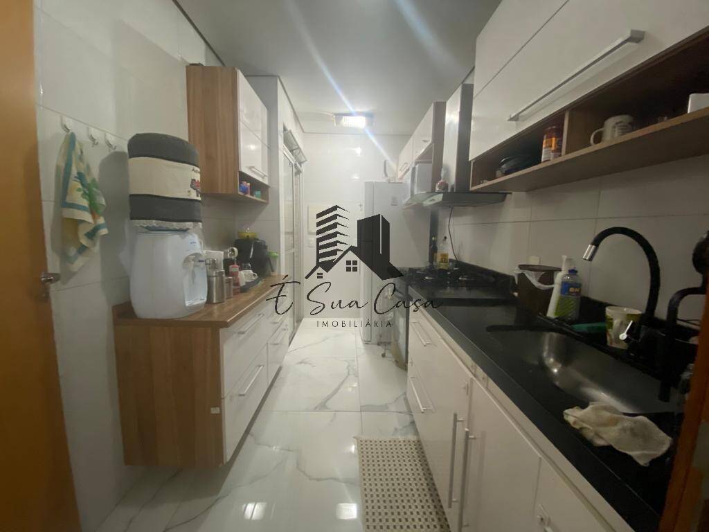 Apartamento à venda com 2 quartos, 95m² - Foto 2