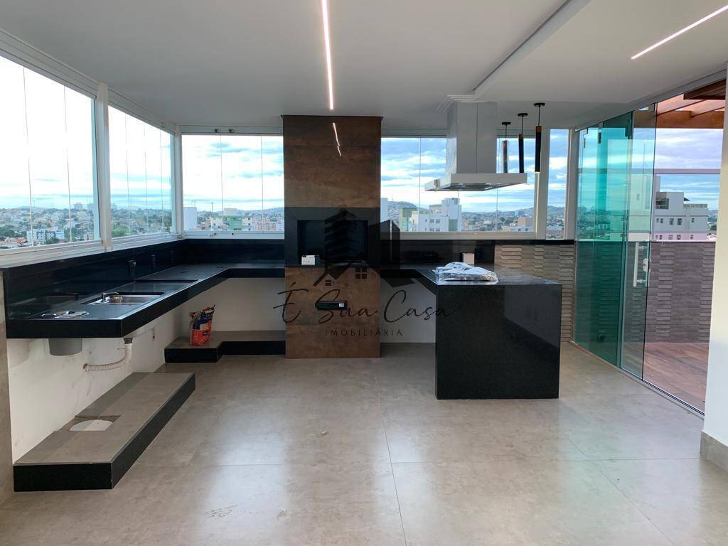 Cobertura à venda com 4 quartos, 245m² - Foto 2