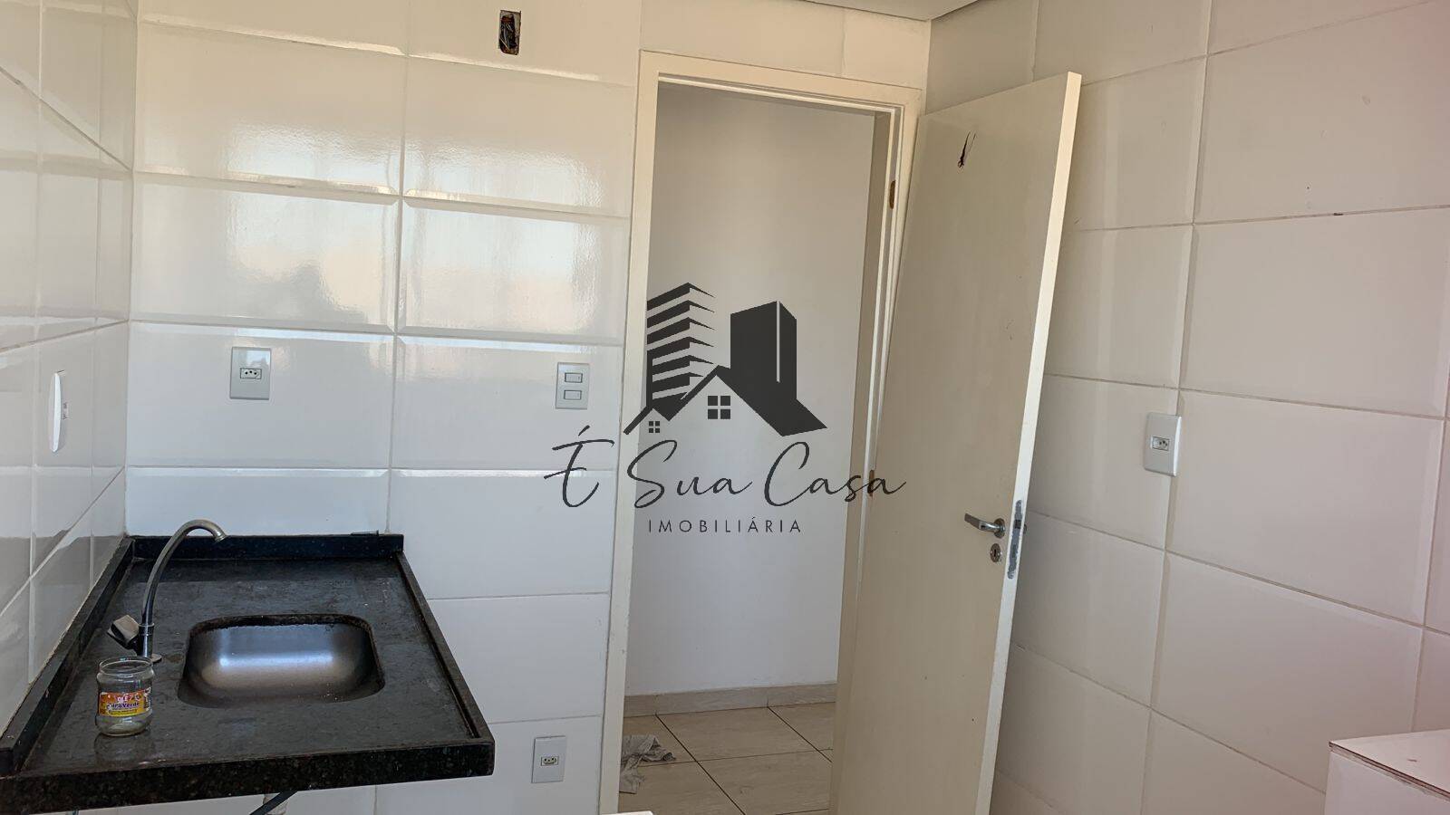 Apartamento à venda com 2 quartos, 50m² - Foto 25