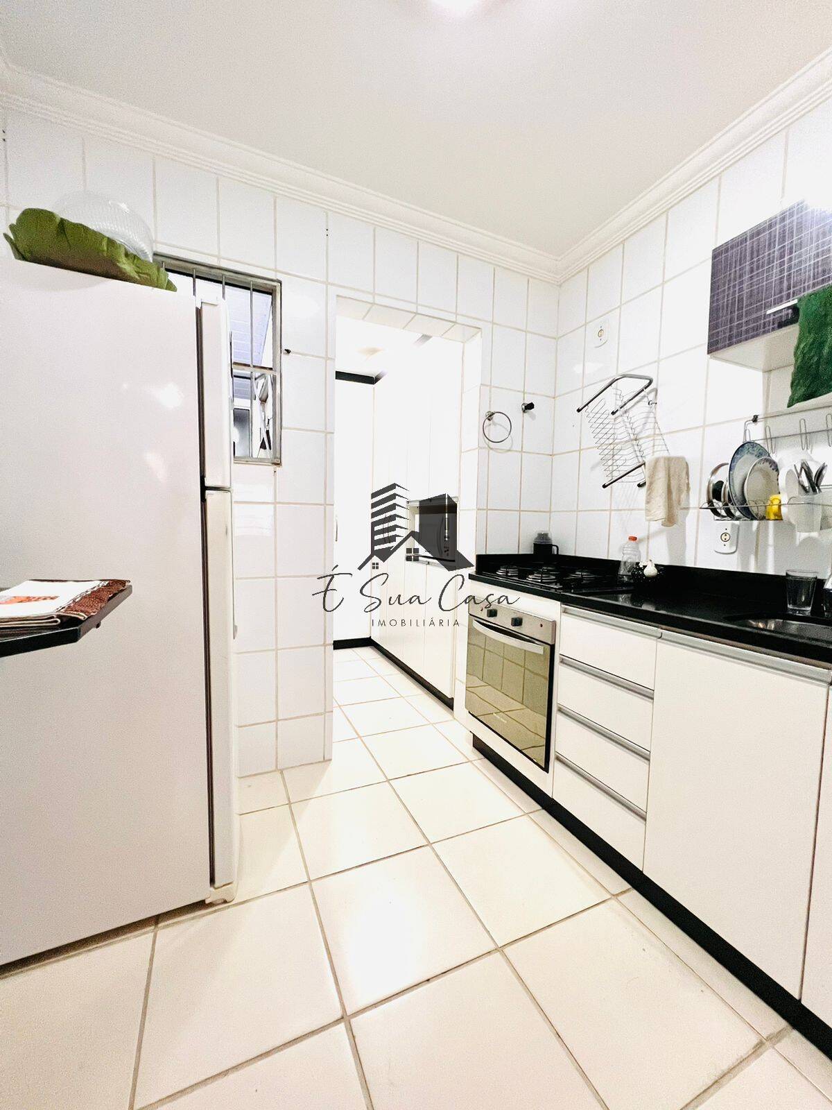 Apartamento à venda com 2 quartos, 75m² - Foto 7