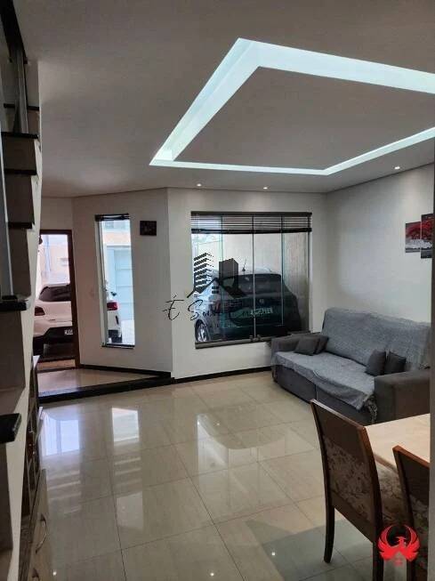 Casa à venda com 3 quartos, 140m² - Foto 2