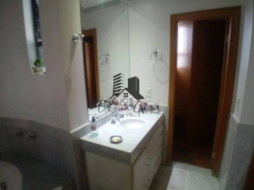 Apartamento à venda com 4 quartos, 224m² - Foto 8