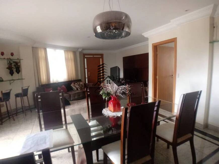 Apartamento à venda com 4 quartos, 224m² - Foto 2