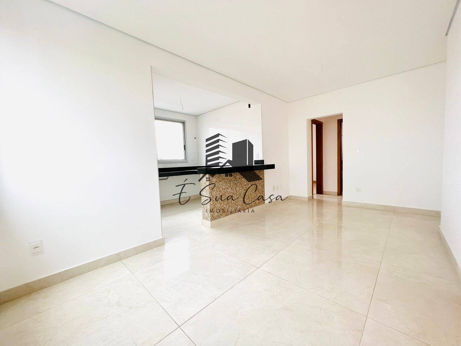 Apartamento à venda com 2 quartos, 65m² - Foto 2