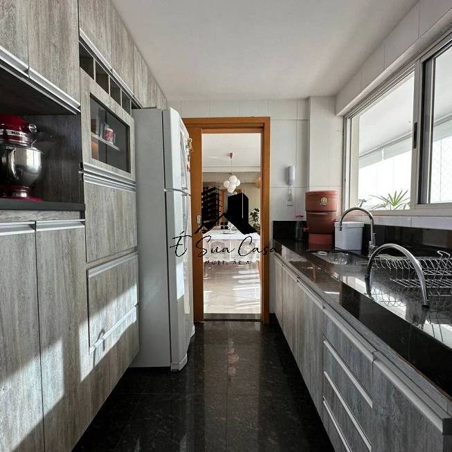 Apartamento à venda com 4 quartos, 140m² - Foto 11