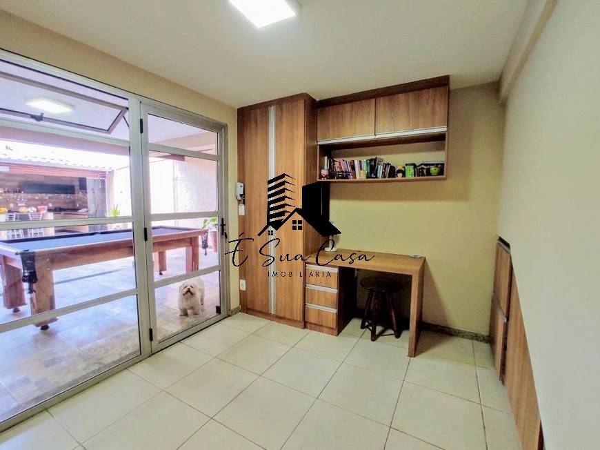 Casa à venda com 3 quartos, 180m² - Foto 13