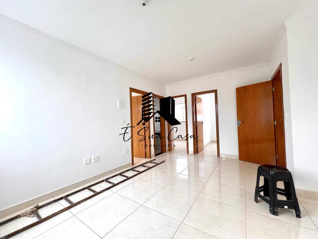 Apartamento à venda com 3 quartos, 56m² - Foto 2