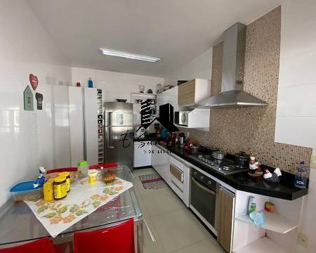 Casa à venda com 3 quartos, 319m² - Foto 10