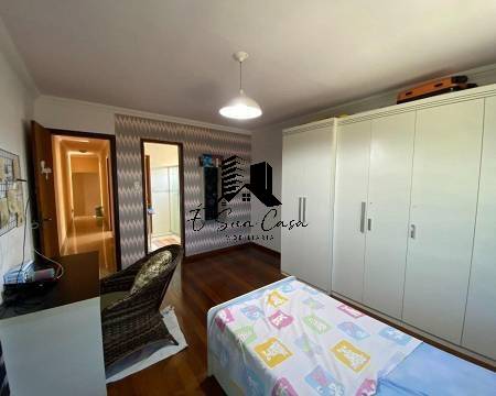 Casa à venda com 3 quartos, 319m² - Foto 18