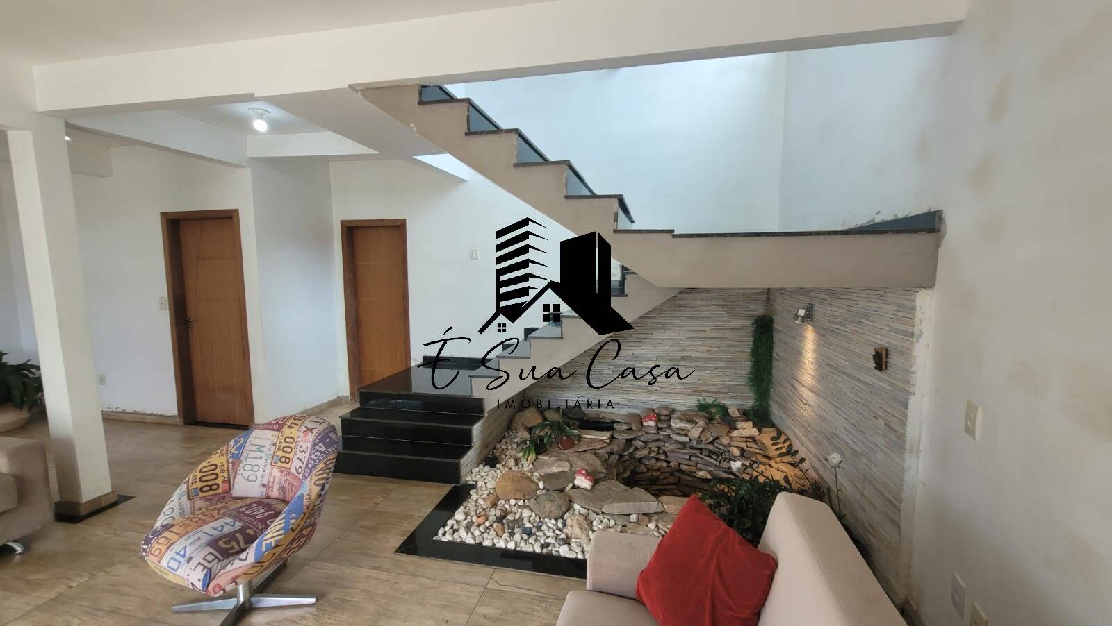 Casa à venda com 4 quartos, 203m² - Foto 5