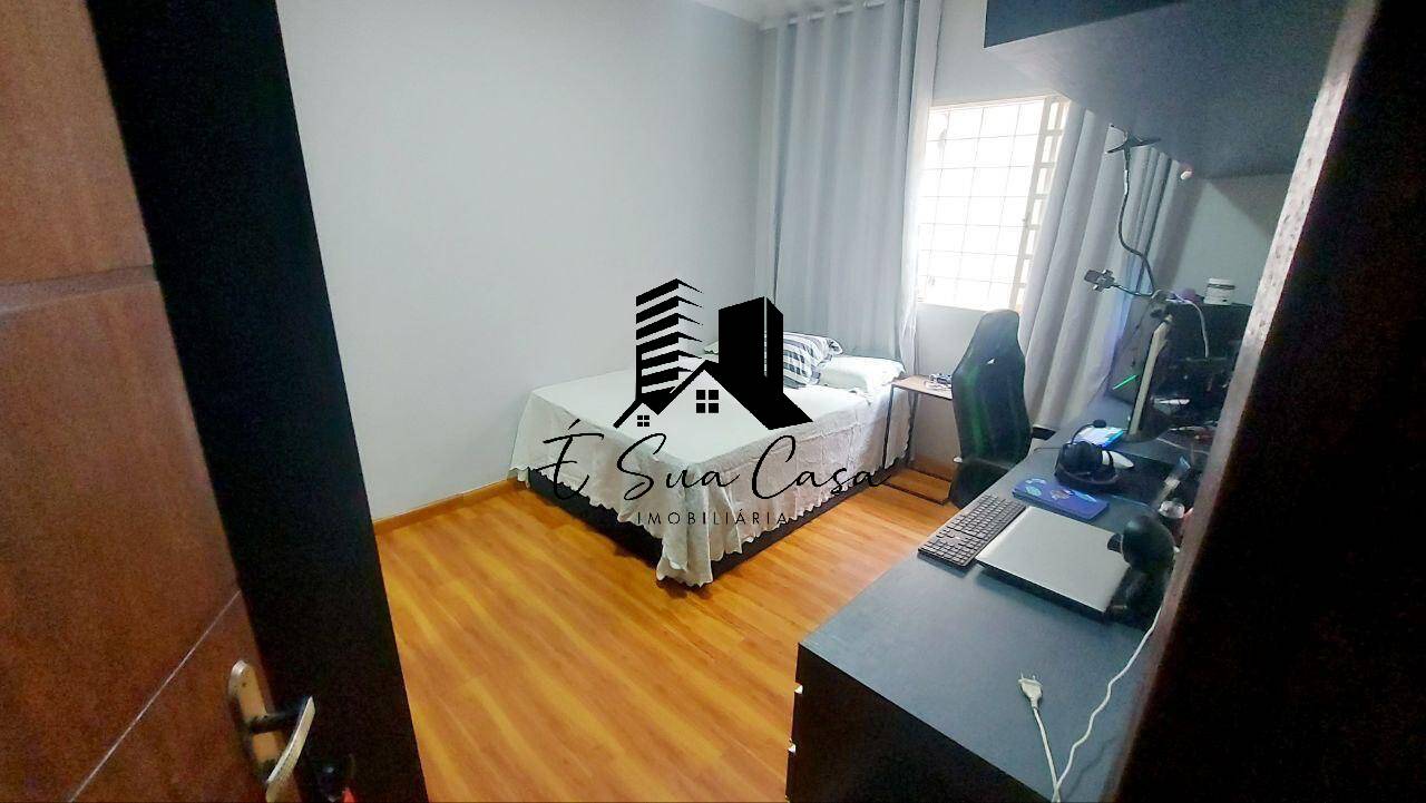 Casa à venda com 3 quartos, 360m² - Foto 9