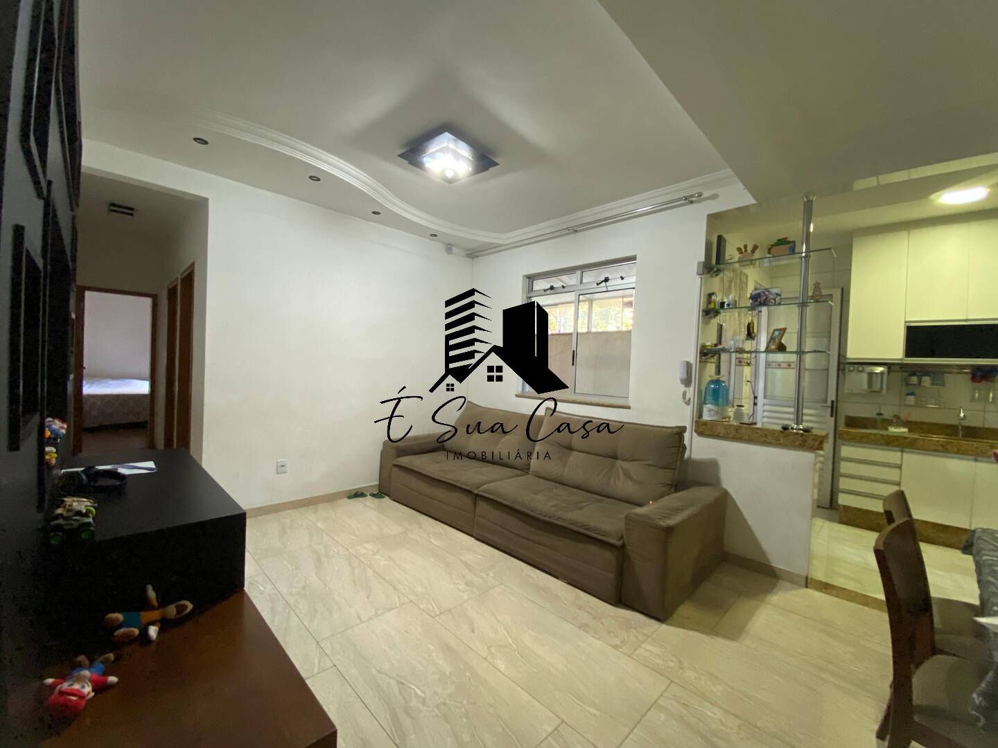 Apartamento à venda com 3 quartos, 105m² - Foto 2