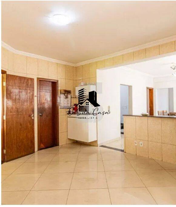 Casa à venda com 4 quartos, 330m² - Foto 6