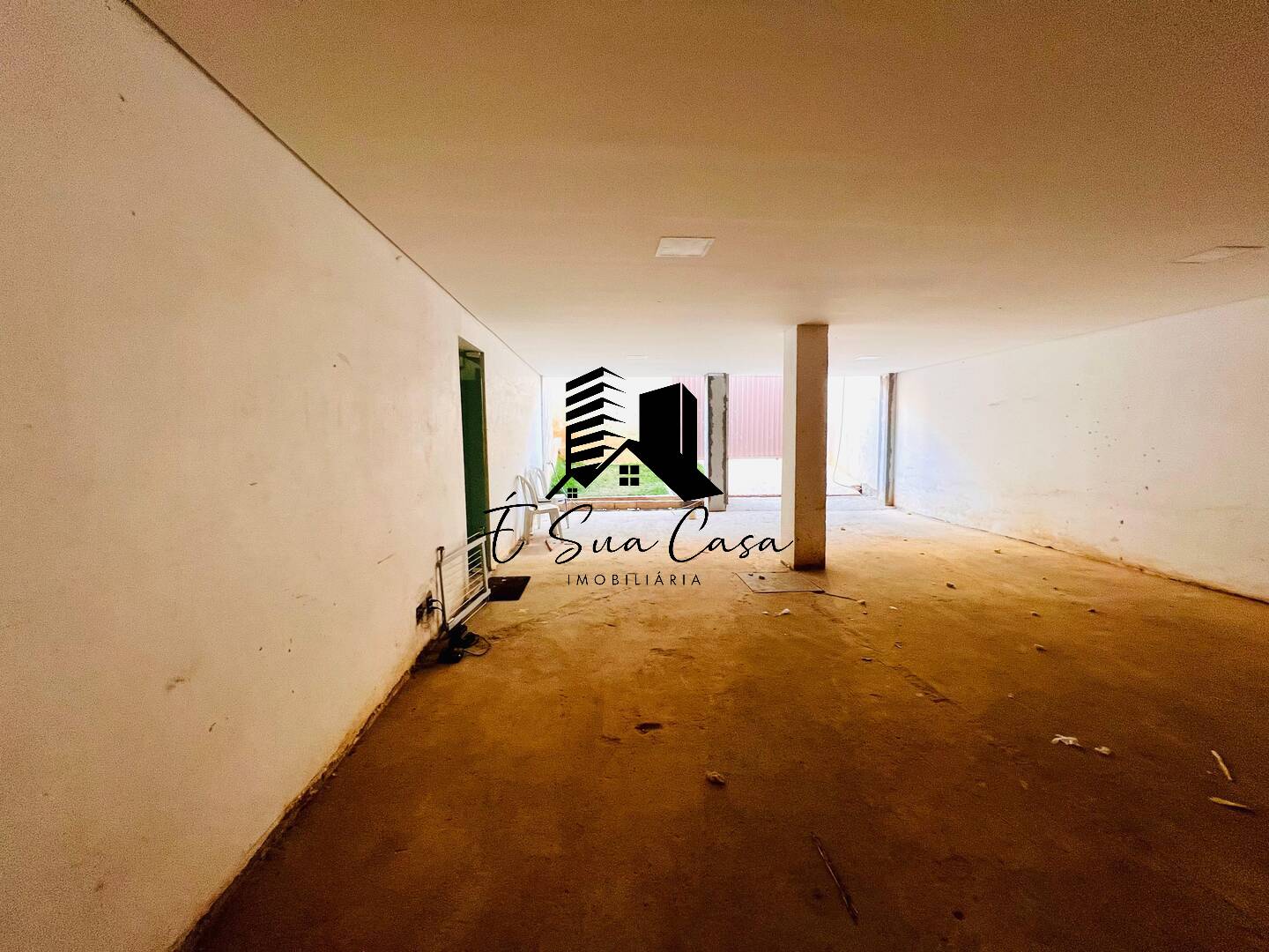 Casa à venda com 4 quartos, 350m² - Foto 28