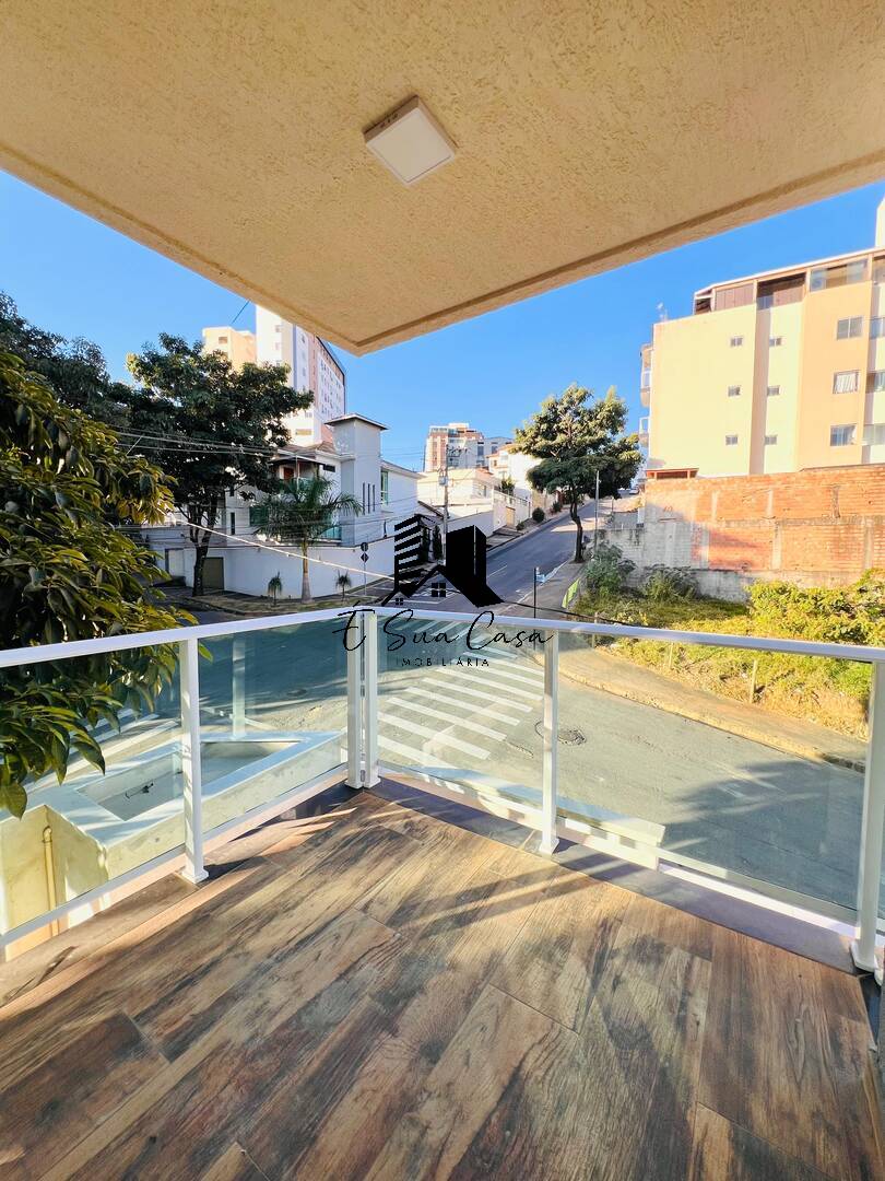 Casa à venda com 4 quartos, 350m² - Foto 12