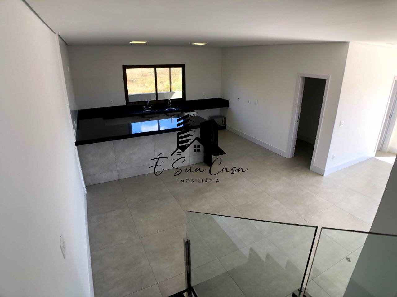 Casa à venda com 4 quartos, 265m² - Foto 7