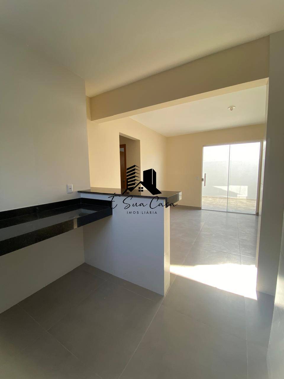 Apartamento à venda com 2 quartos, 83m² - Foto 4