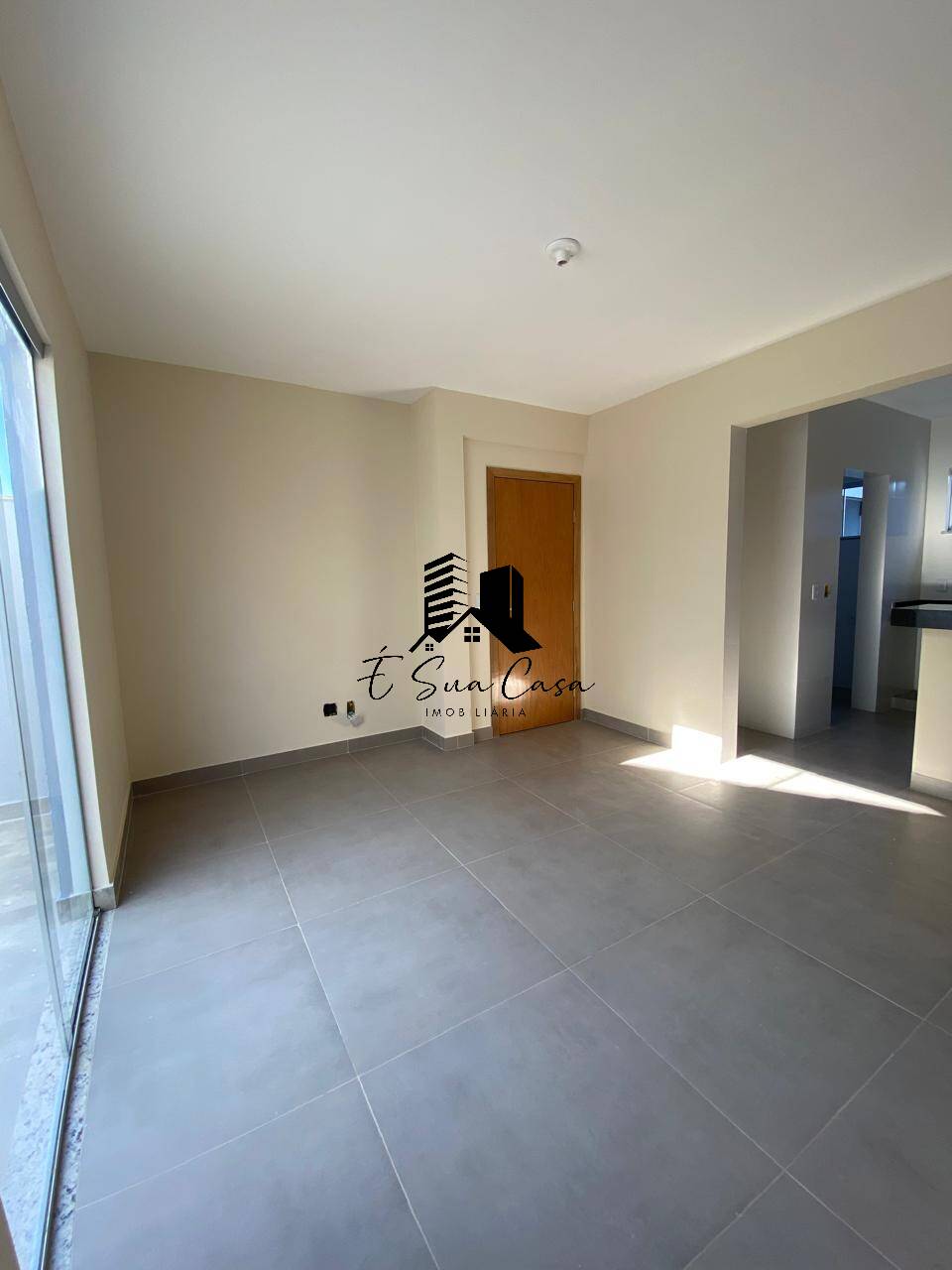 Apartamento à venda com 2 quartos, 83m² - Foto 1