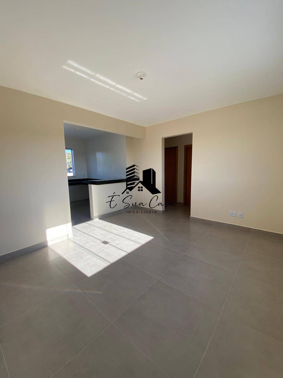 Apartamento à venda com 2 quartos, 62m² - Foto 3