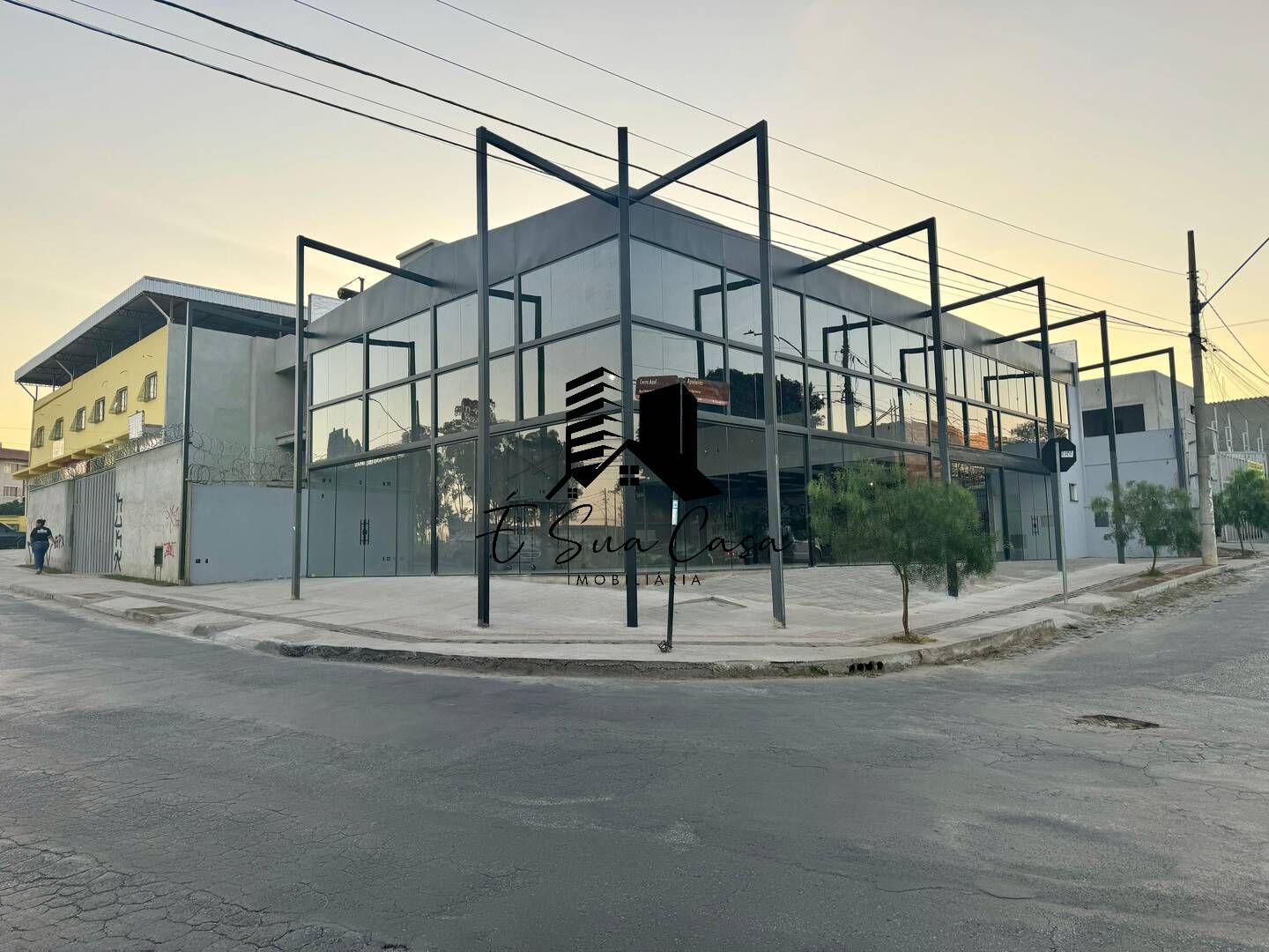 Loja-Salão para alugar, 270m² - Foto 1