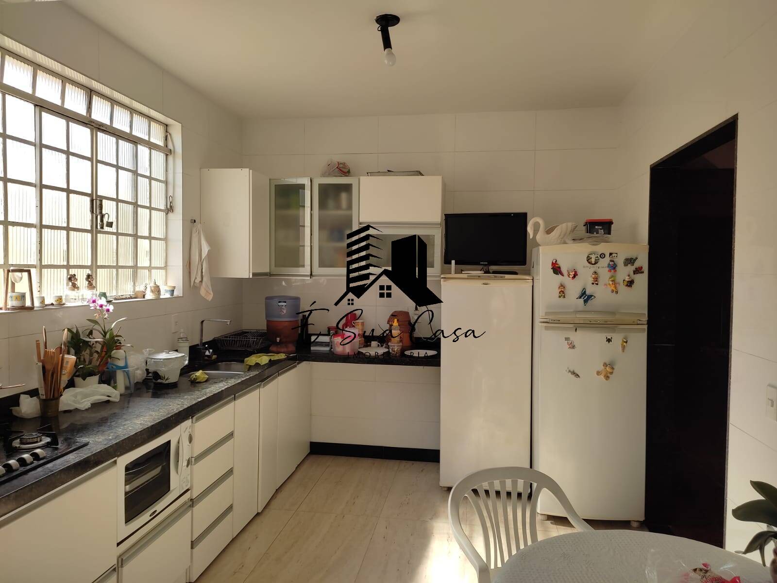 Casa à venda com 4 quartos, 271m² - Foto 7