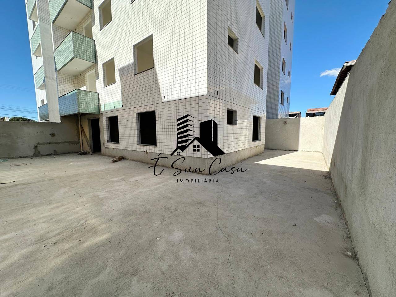 Apartamento à venda com 3 quartos, 180m² - Foto 32