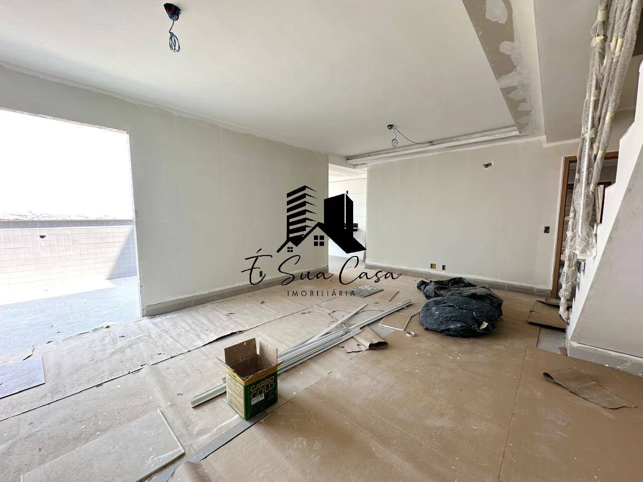 Cobertura à venda com 3 quartos, 140m² - Foto 4