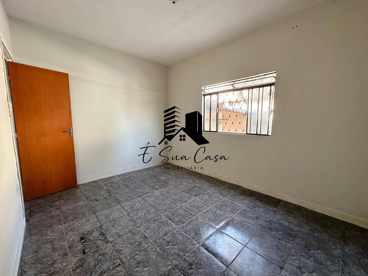 Casa à venda com 3 quartos, 360m² - Foto 9