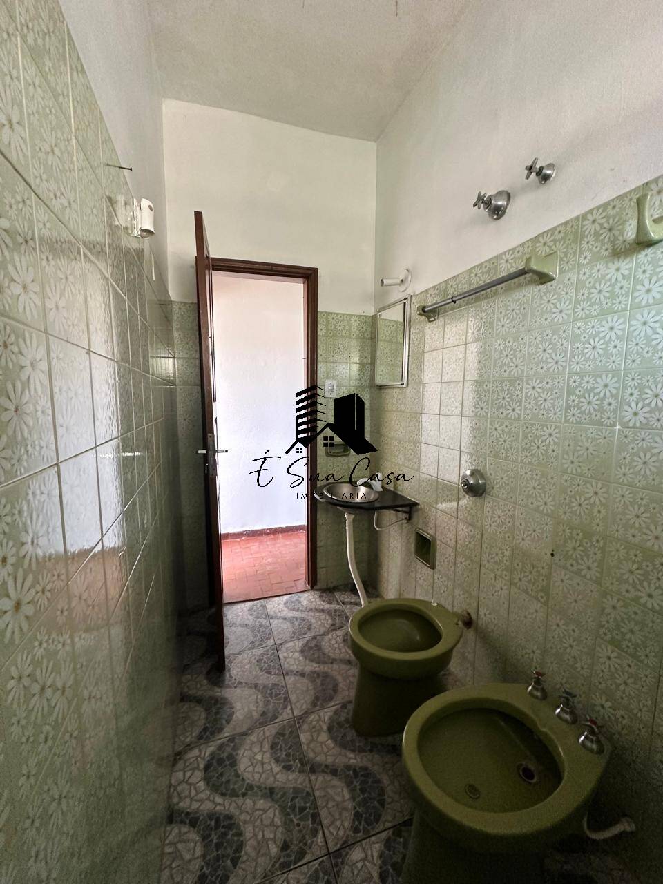 Casa à venda com 3 quartos, 360m² - Foto 12