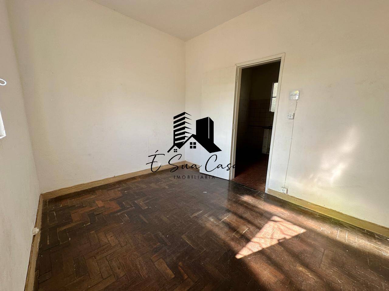 Casa à venda com 3 quartos, 360m² - Foto 18