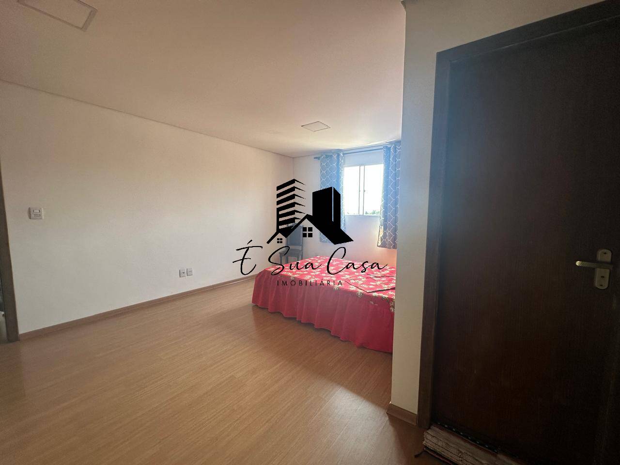 Casa à venda com 3 quartos, 360m² - Foto 22