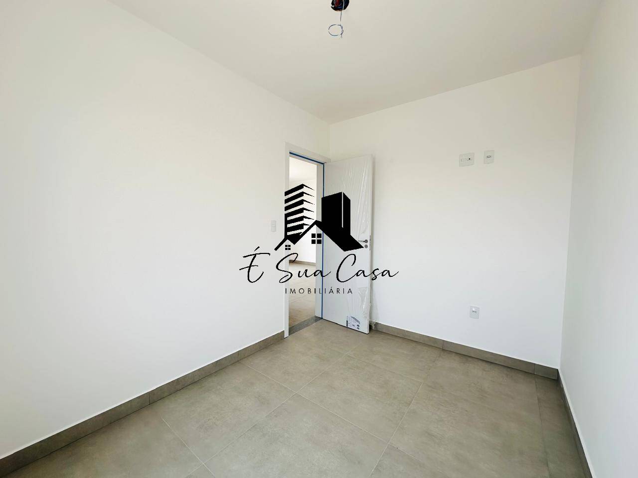 Apartamento à venda com 2 quartos, 150m² - Foto 4