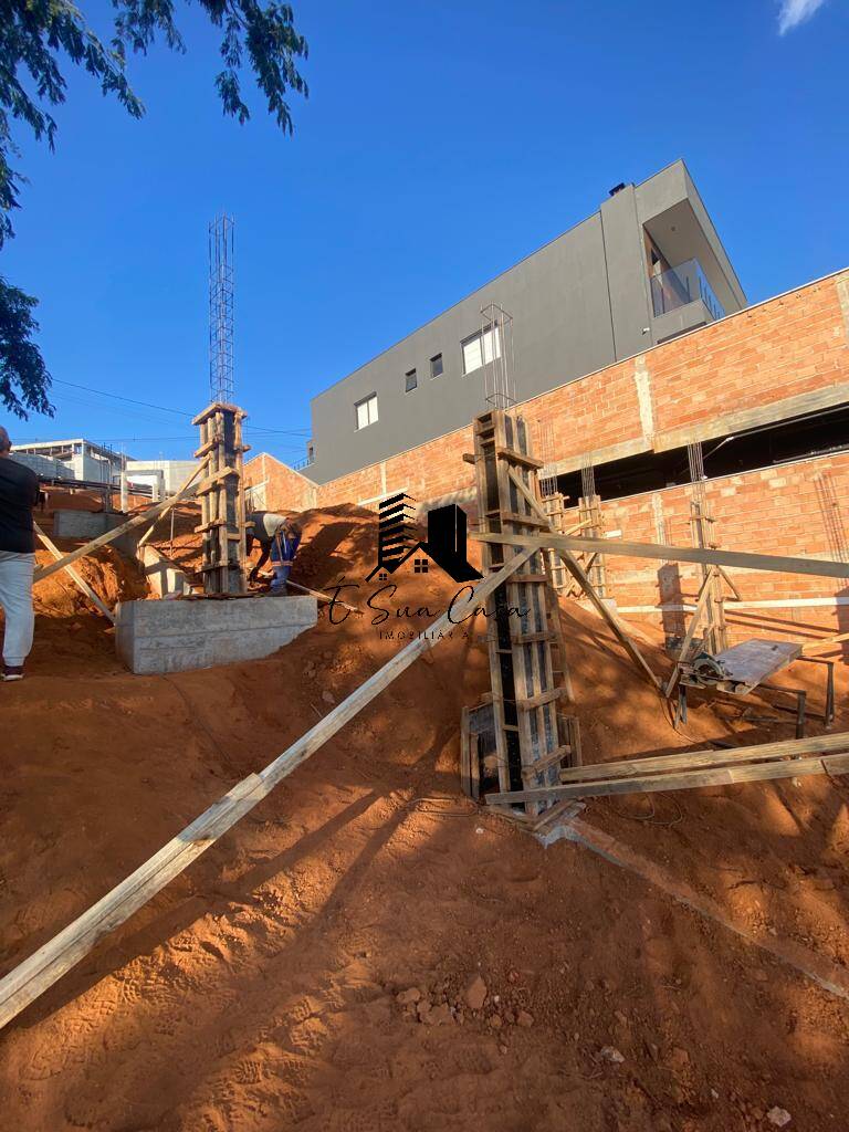 Casa à venda com 4 quartos, 463m² - Foto 13