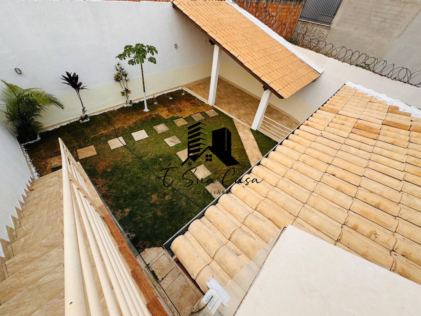 Casa à venda com 2 quartos, 300m² - Foto 12